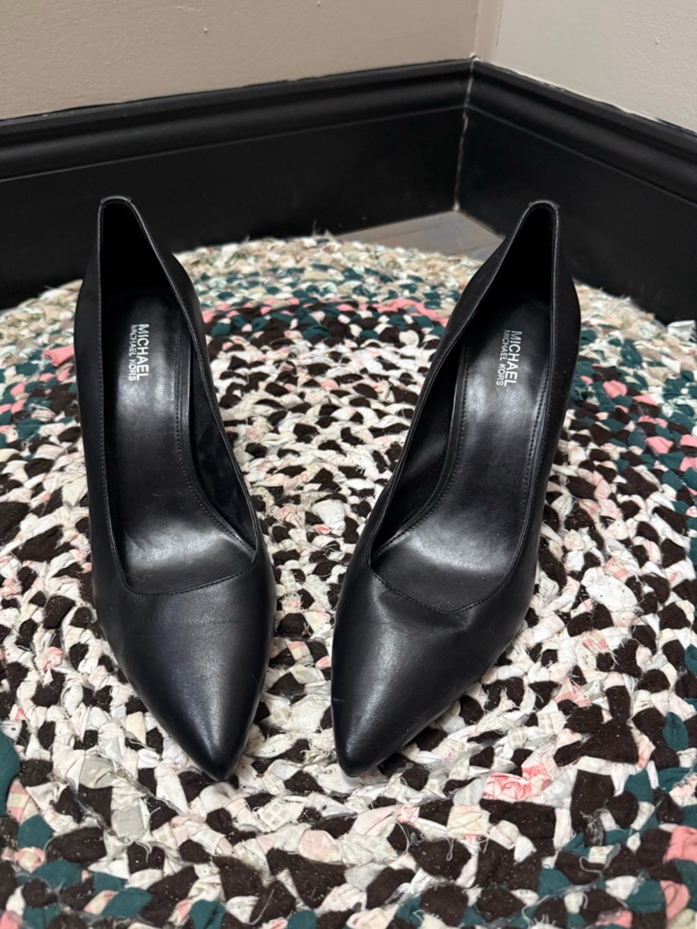 MICHAEL Michael Kors Black Pointed-Toe Leather Pumps